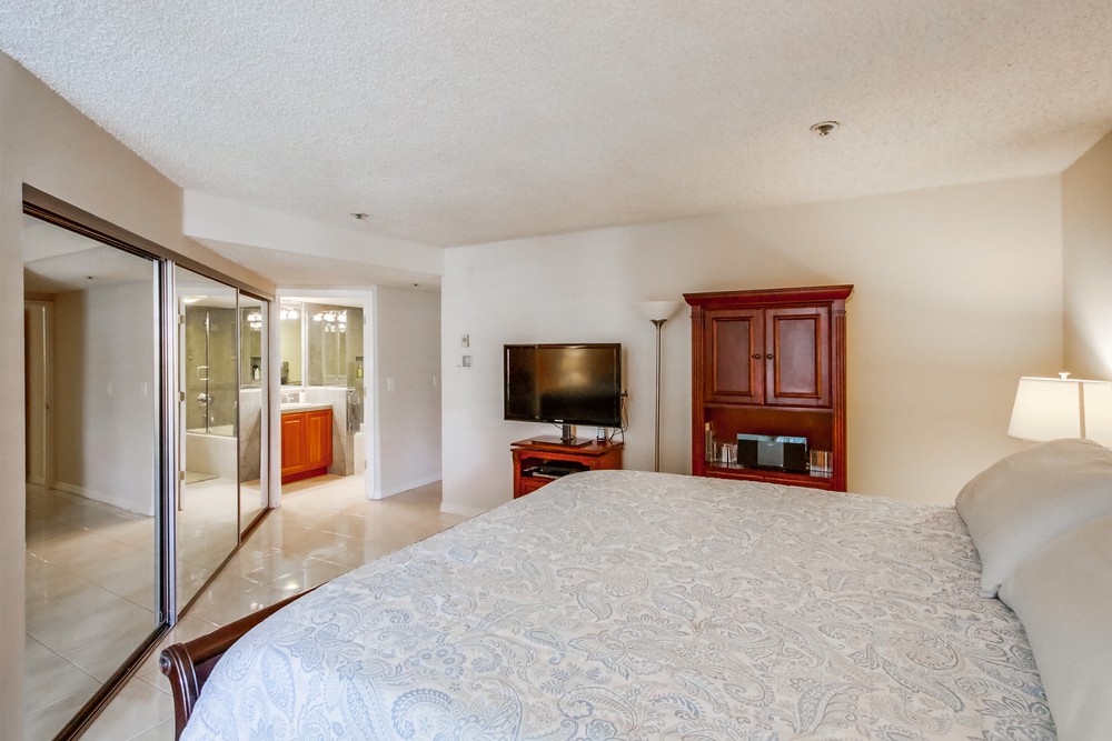 Virtual tour photo 23 of 44 for 4016 Gresham St