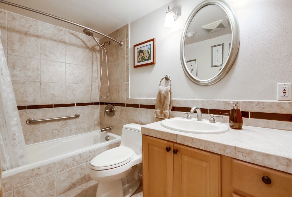 Virtual tour photo 33 of 44 for 4016 Gresham St