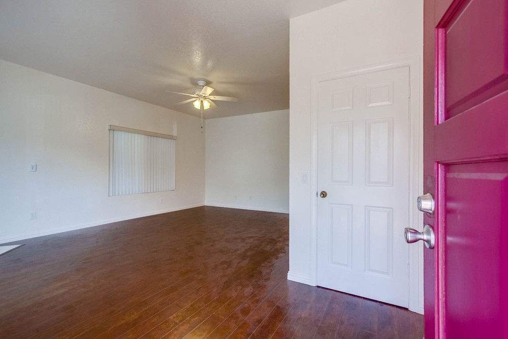 Virtual tour photo 12 of 41 for 402 Arbor Dr