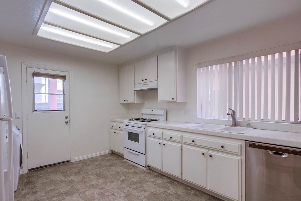 Virtual tour photo 17 of 41 for 402 Arbor Dr