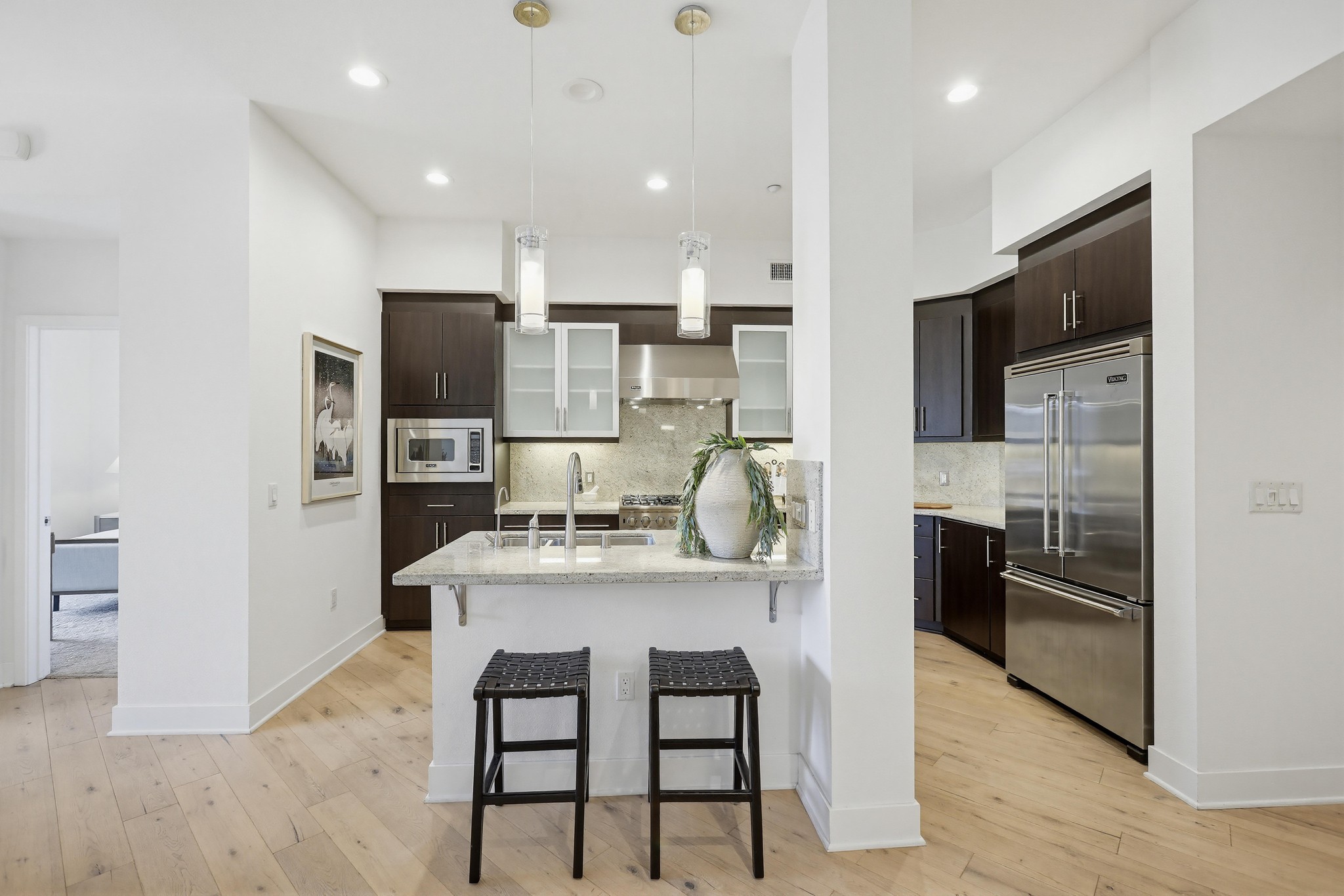 Virtual tour photo 8 of 68 for 402 Rockefeller UNIT 406