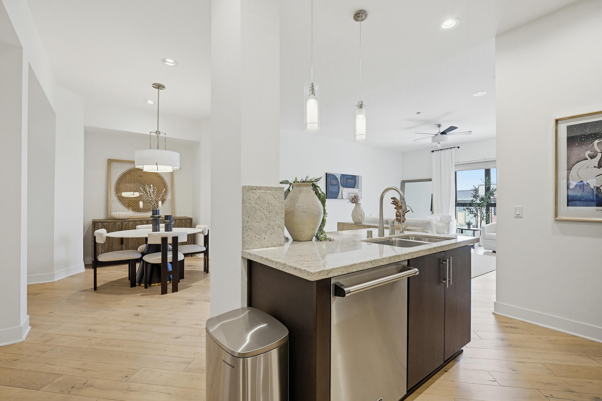 Virtual tour photo 15 of 68 for 402 Rockefeller UNIT 406
