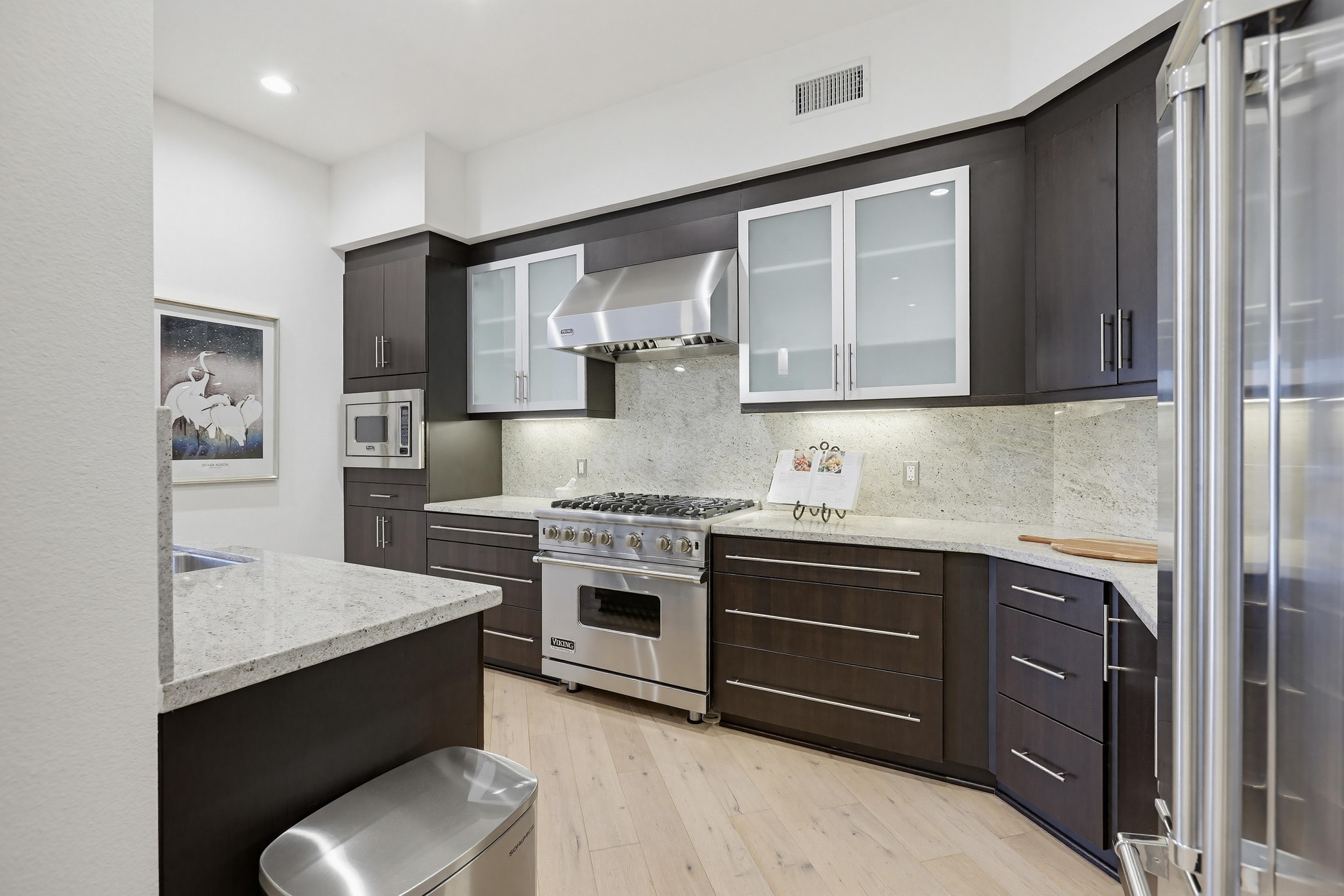Virtual tour photo 16 of 68 for 402 Rockefeller UNIT 406