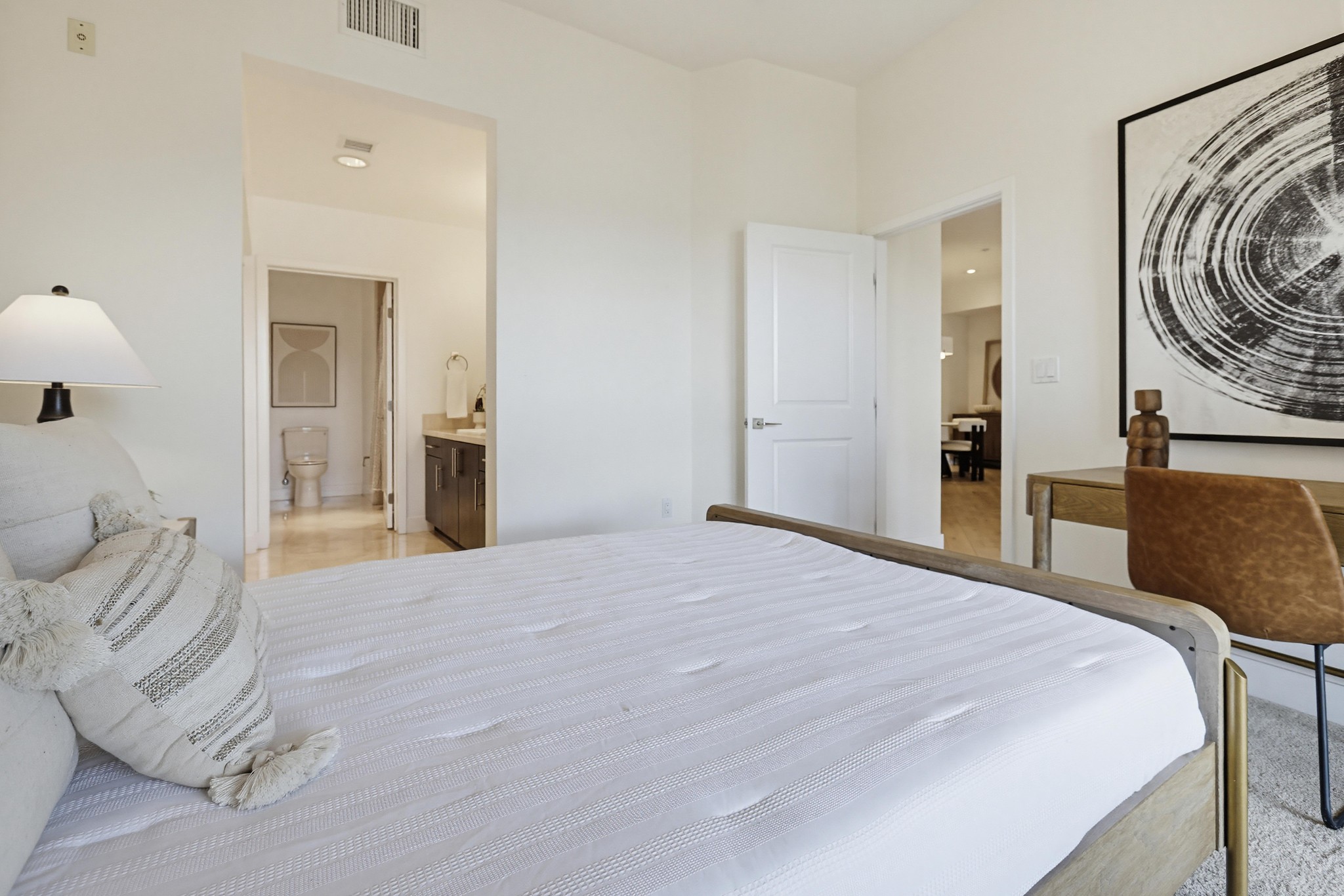 Virtual tour photo 33 of 68 for 402 Rockefeller UNIT 406