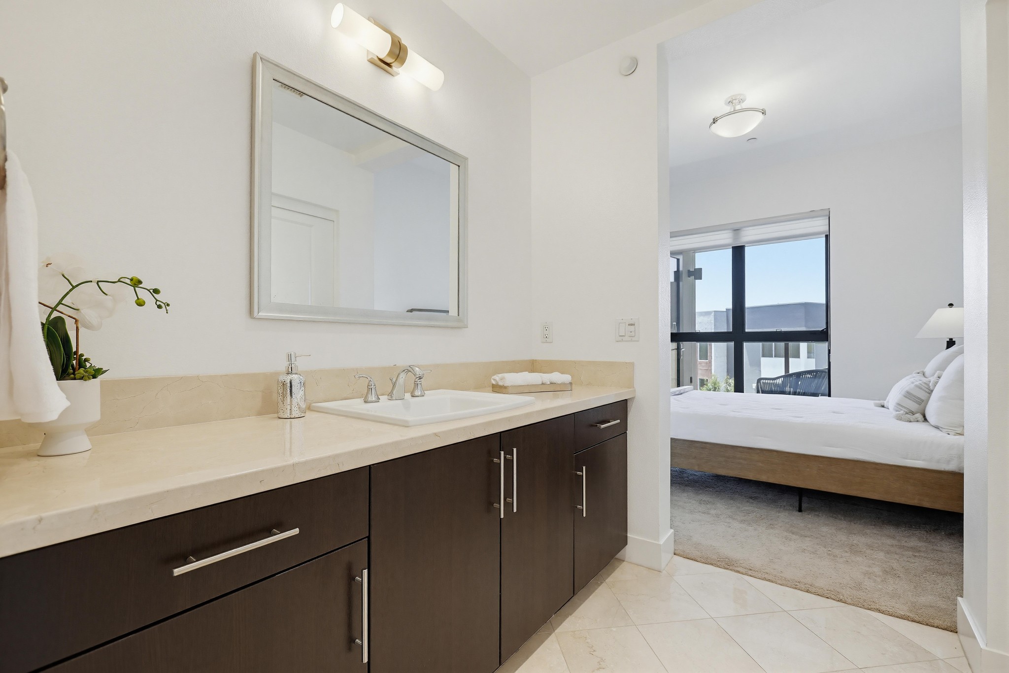 Virtual tour photo 38 of 68 for 402 Rockefeller UNIT 406