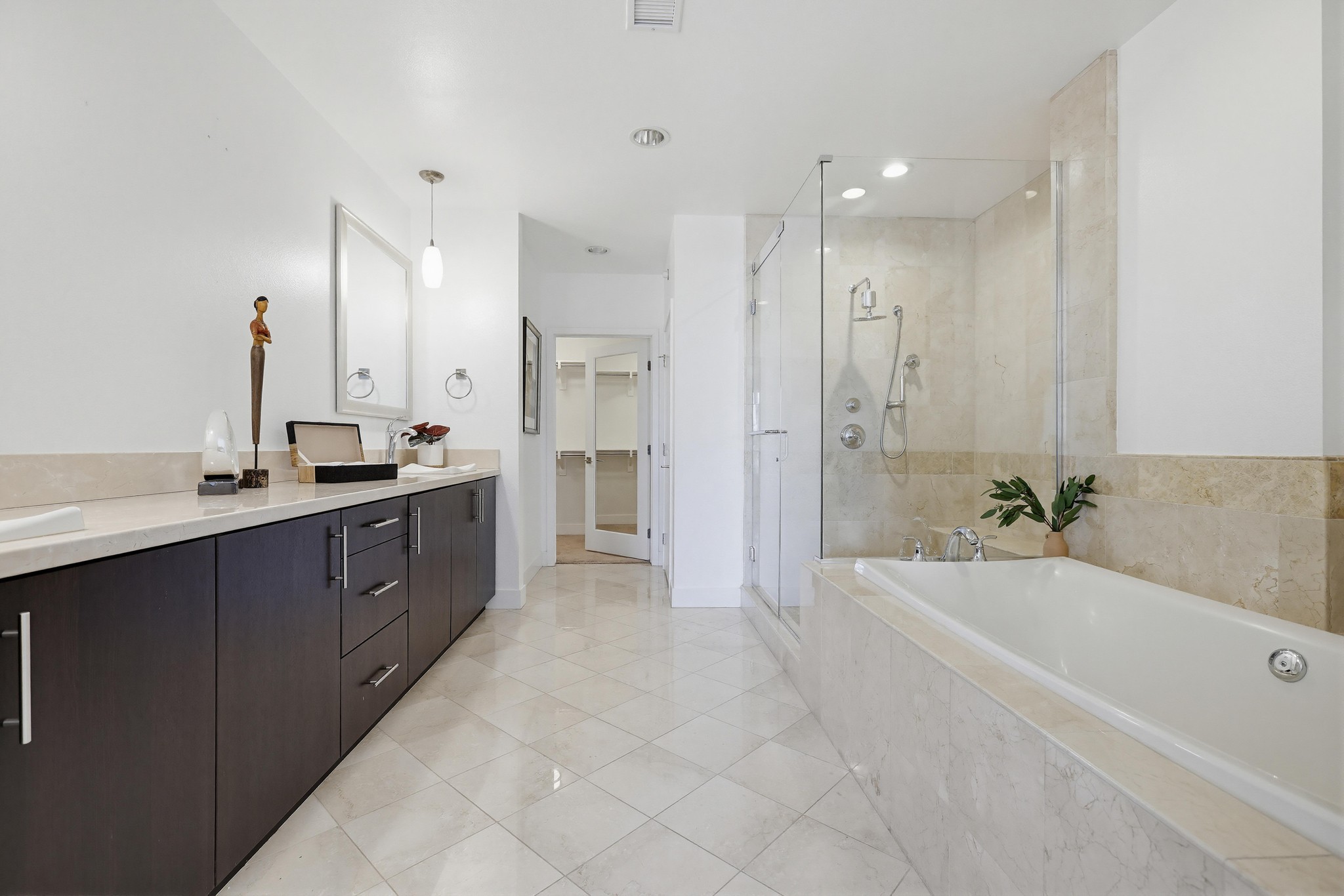 Virtual tour photo 45 of 68 for 402 Rockefeller UNIT 406