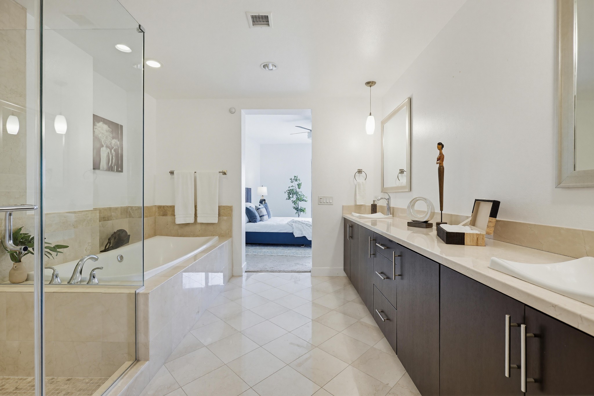 Virtual tour photo 48 of 68 for 402 Rockefeller UNIT 406