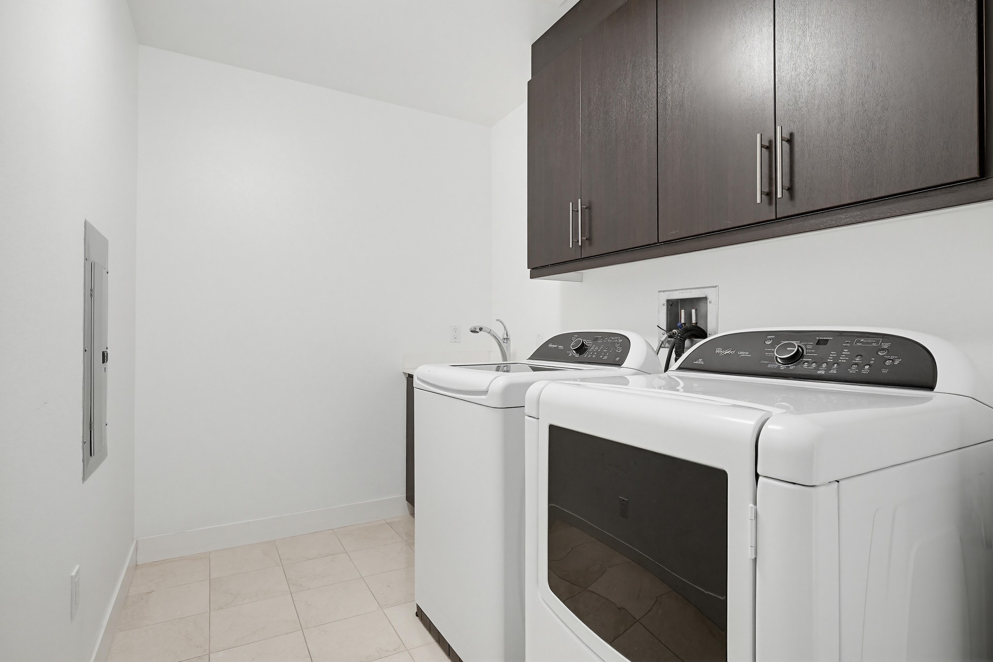 Virtual tour photo 55 of 68 for 402 Rockefeller UNIT 406