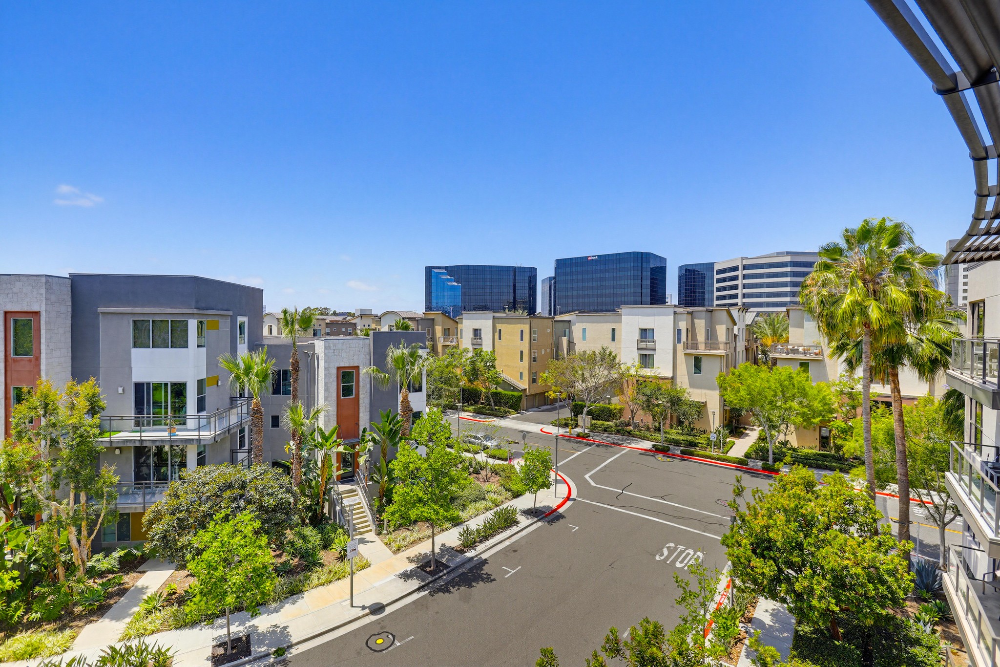 Virtual tour photo 63 of 68 for 402 Rockefeller UNIT 406