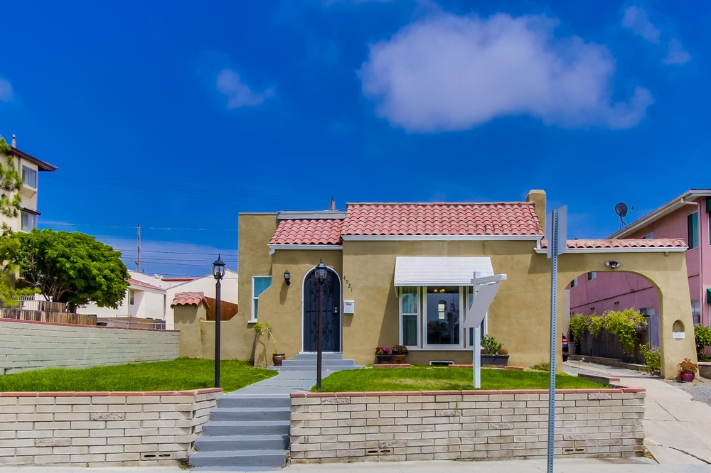 Virtual tour photo 1 of 35 for 4021 33rd Street
