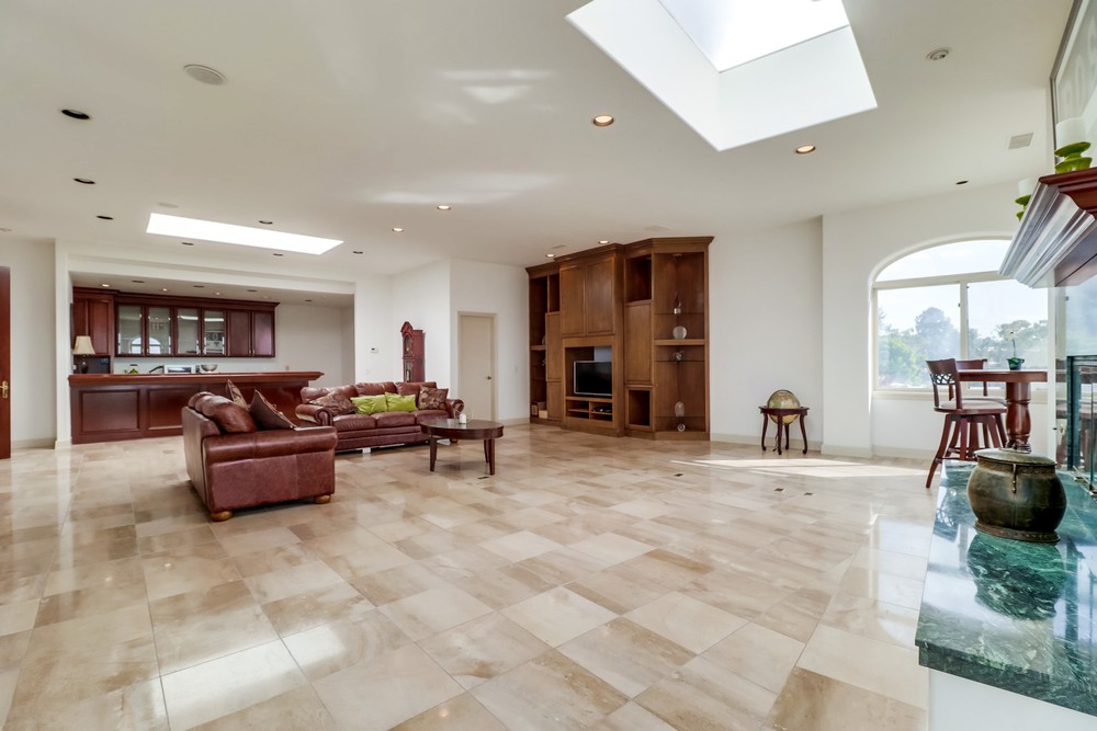 Virtual tour photo 10 of 73 for 4021 Bandini St
