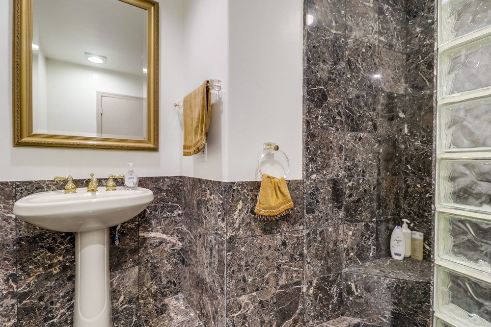 Virtual tour photo 35 of 73 for 4021 Bandini St