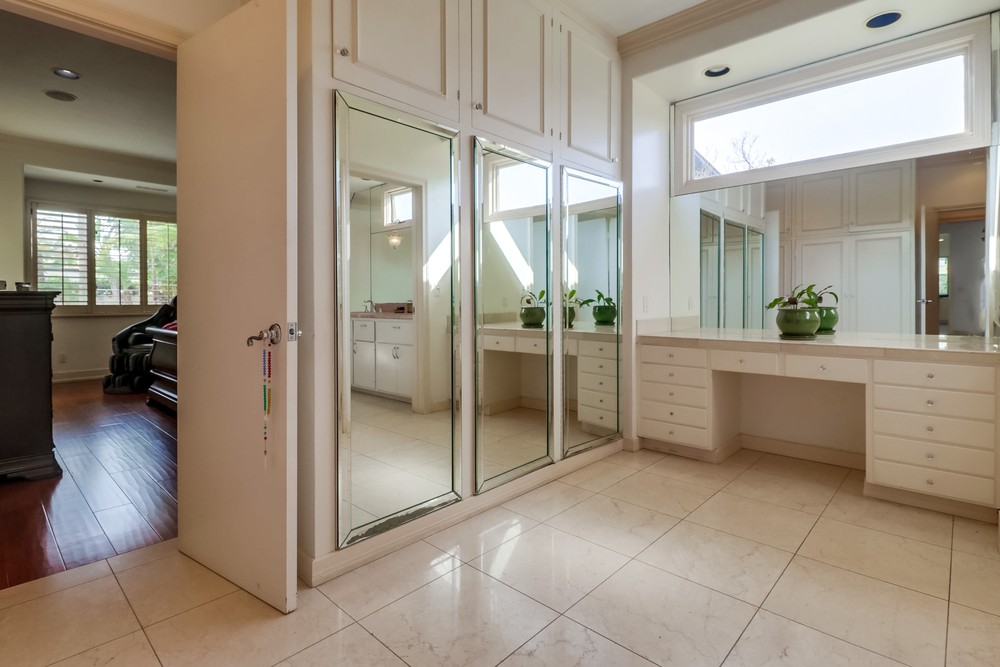 Virtual tour photo 41 of 73 for 4021 Bandini St