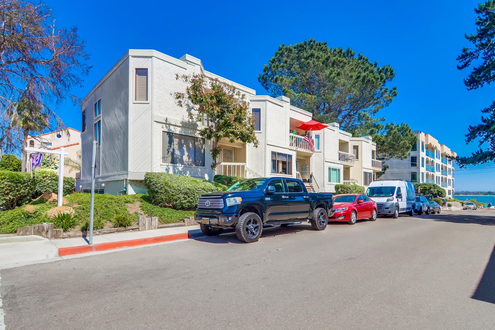 Virtual tour photo 1 of 51 for 4023 Everts St