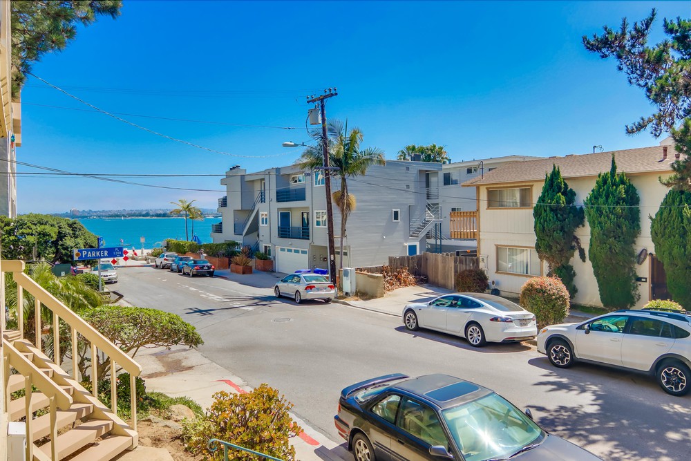 Virtual tour photo 6 of 51 for 4023 Everts St