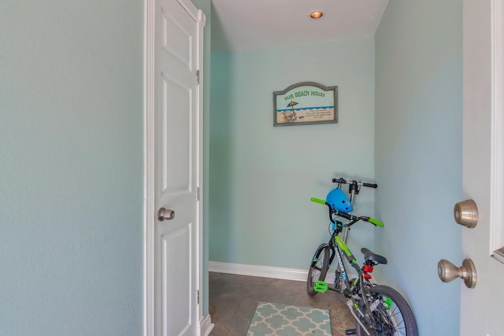 Virtual tour photo 8 of 51 for 4023 Everts St