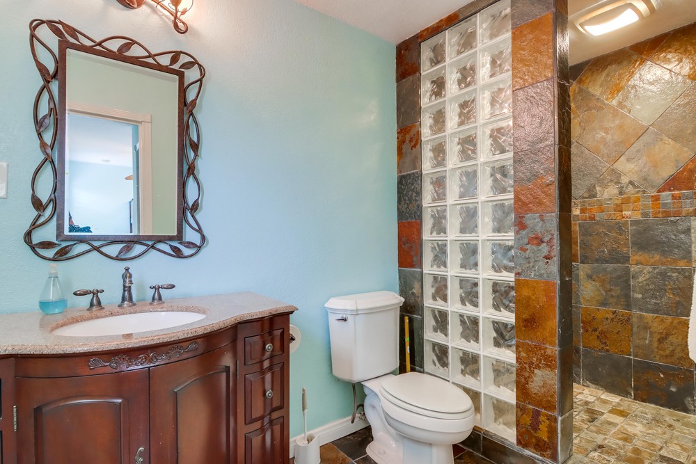 Virtual tour photo 38 of 51 for 4023 Everts St