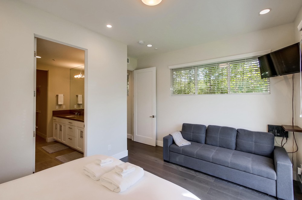 Virtual tour photo 33 of 58 for 4025 Morrell St