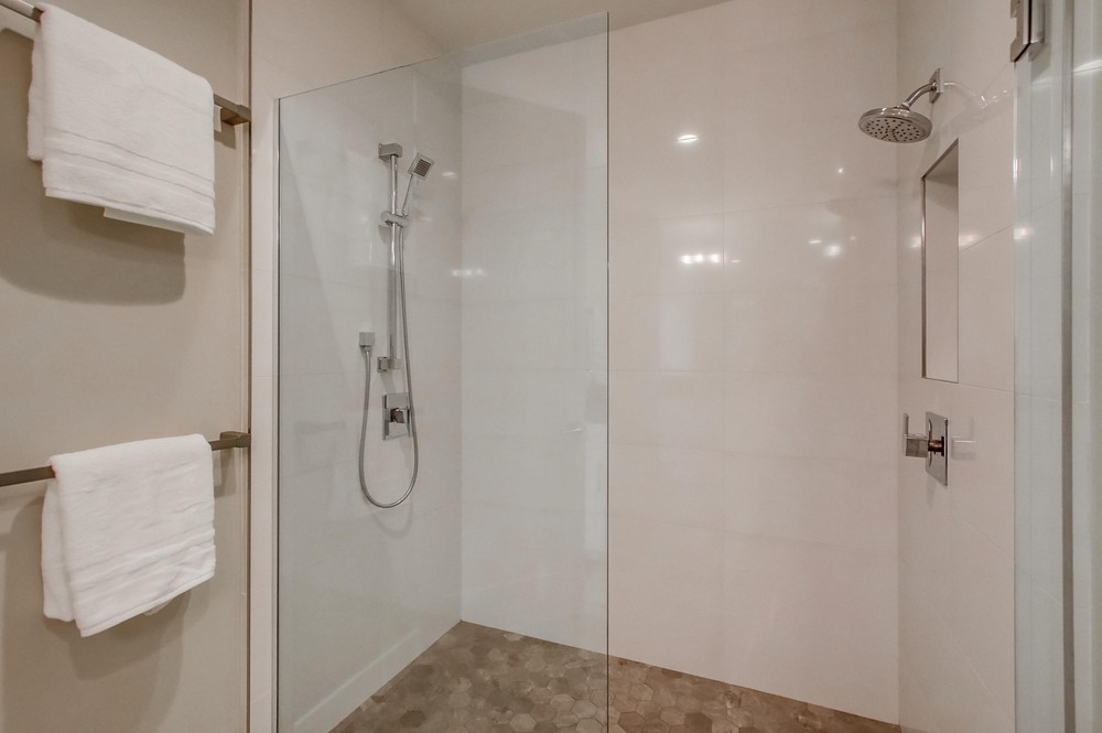 Virtual tour photo 36 of 58 for 4025 Morrell St