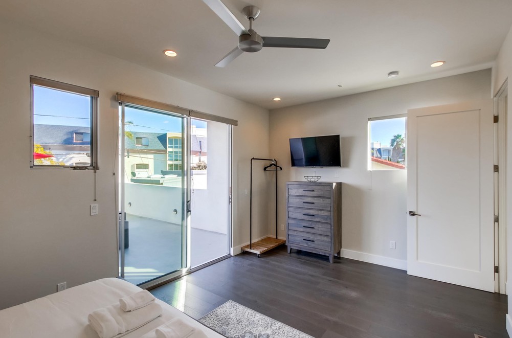 Virtual tour photo 47 of 58 for 4025 Morrell St