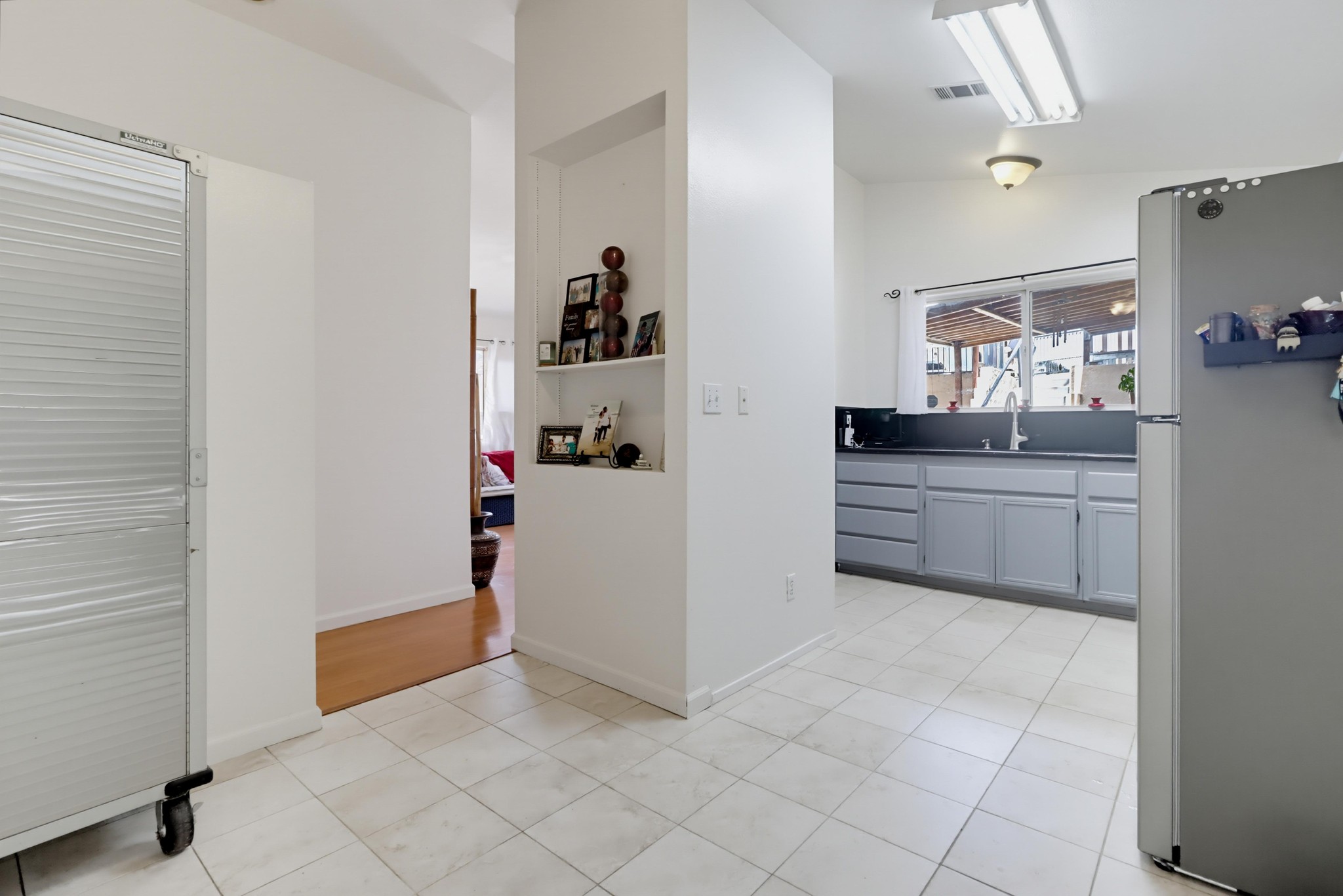 Virtual tour photo 14 of 51 for 4027 C St
