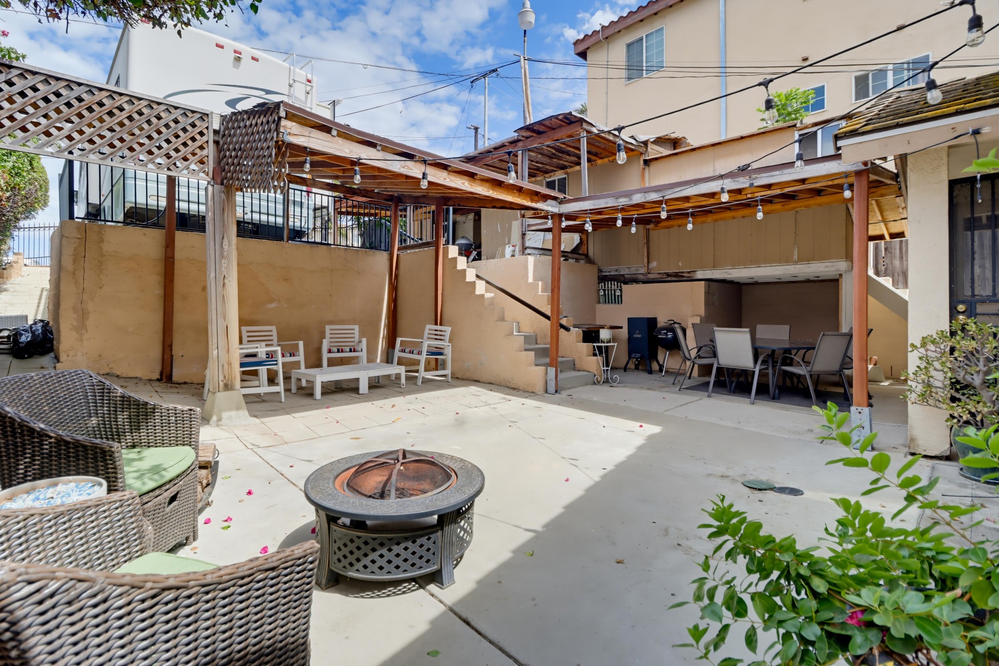 Virtual tour photo 39 of 51 for 4027 C St