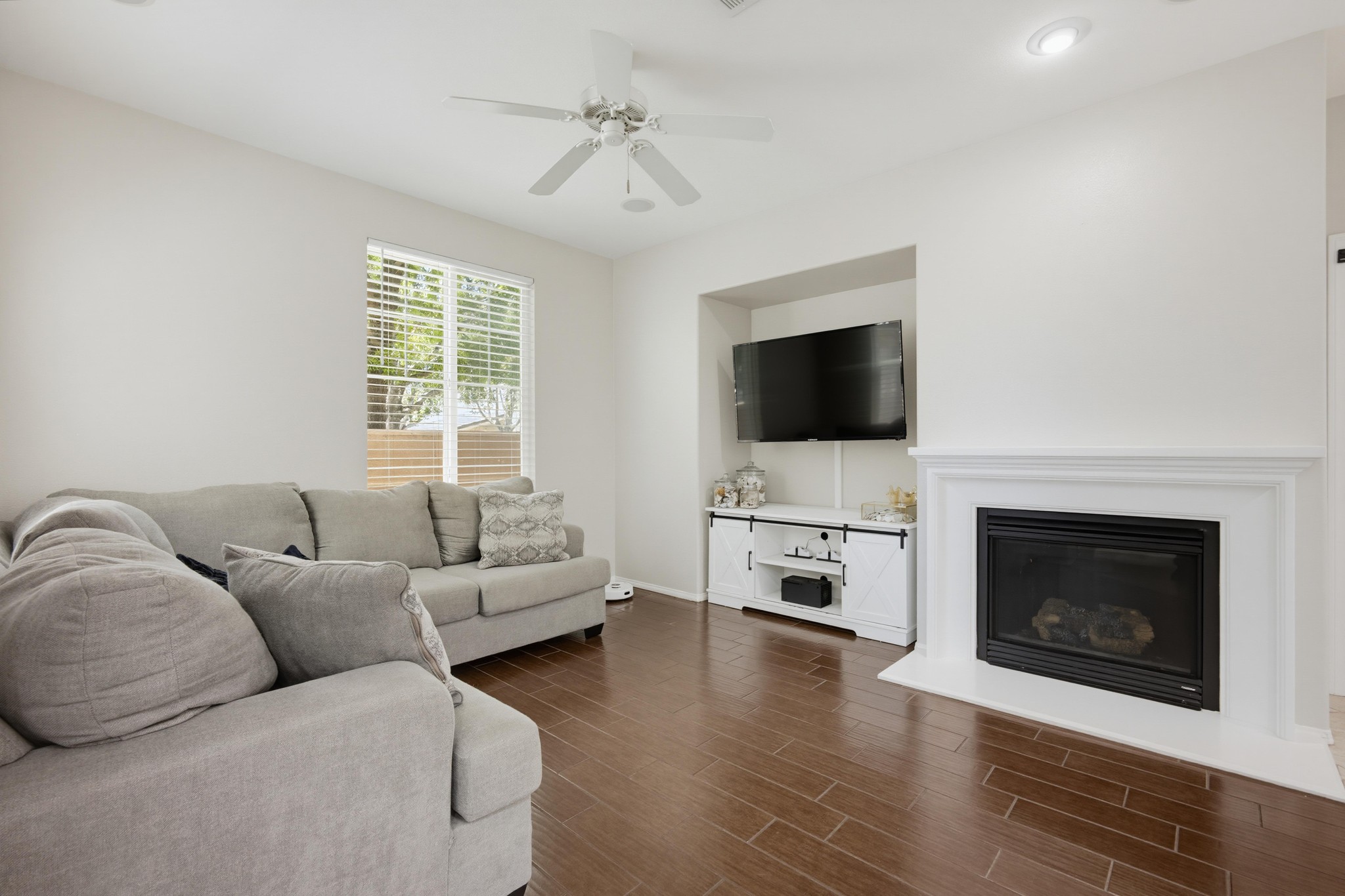 Virtual tour photo 22 of 67 for 40278 Ayer Ln