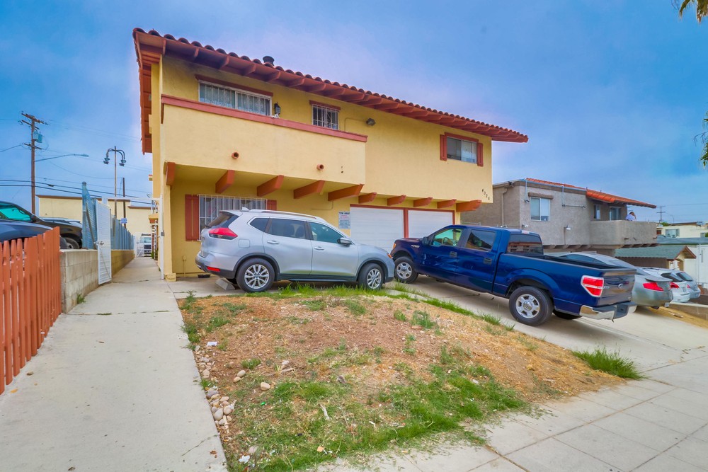 Virtual tour photo 1 of 22 for 4028 48th St #5