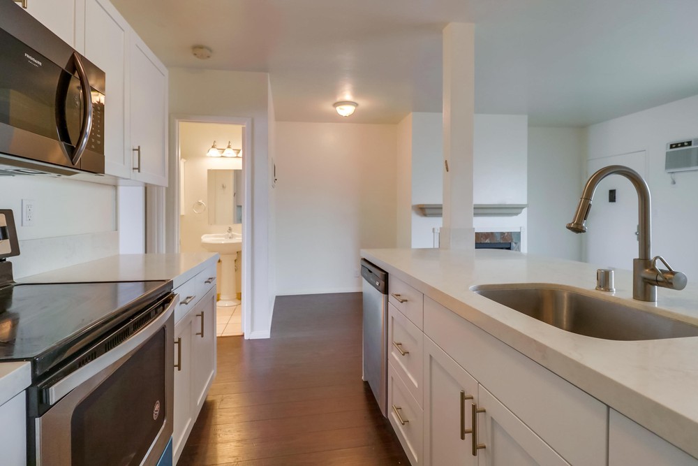 Virtual tour photo 17 of 22 for 4028 48th St #5