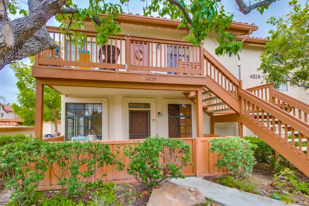 Virtual tour photo 3 of 33 for 4029 Carmel View Rd #135