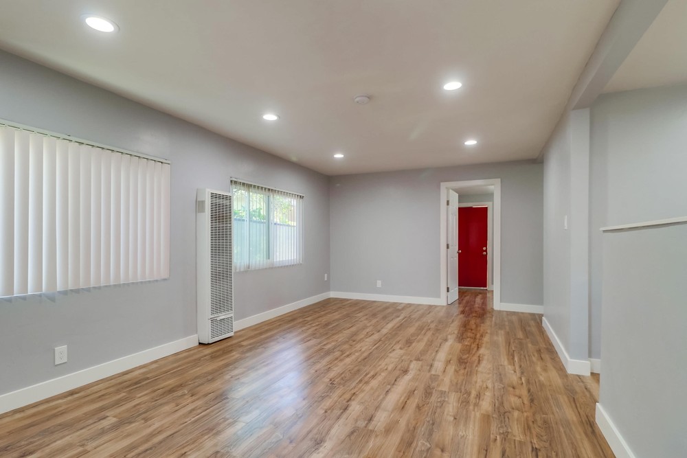 Virtual tour photo 12 of 34 for 4029 Delta St