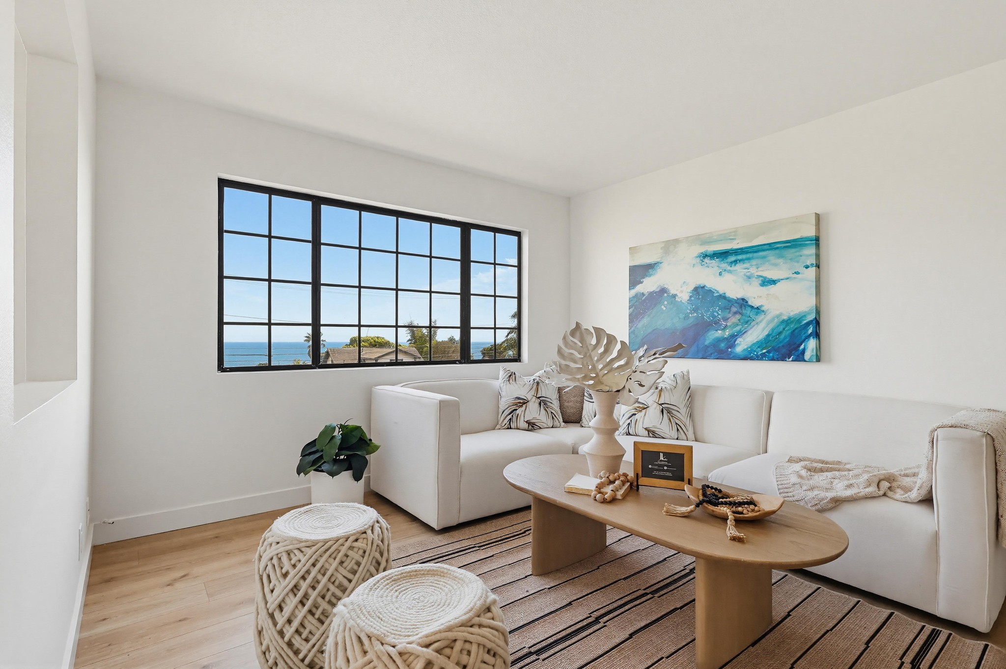 Virtual tour photo 11 of 48 for 4029 S Pacific Ave Apt 1