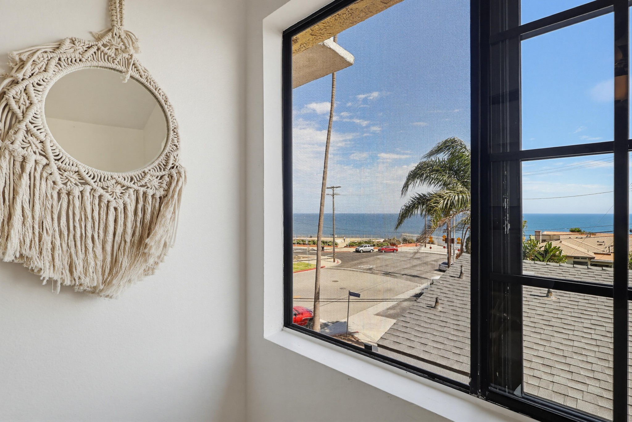 Virtual tour photo 20 of 48 for 4029 S Pacific Ave Apt 1
