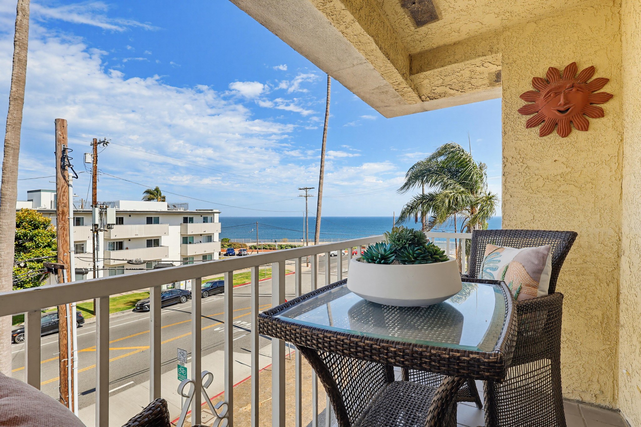 Virtual tour photo 27 of 48 for 4029 S Pacific Ave Apt 1