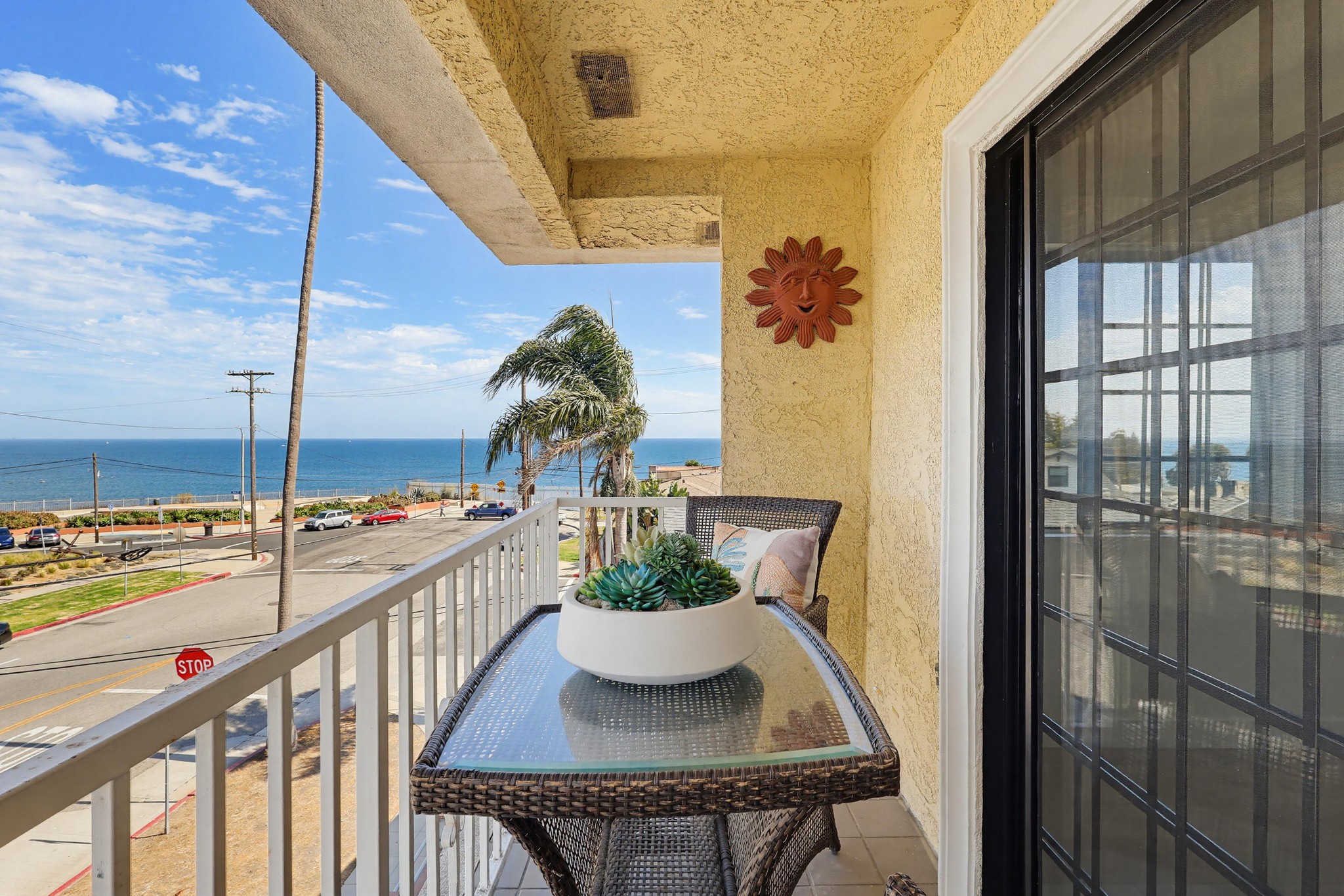 Virtual tour photo 30 of 48 for 4029 S Pacific Ave Apt 1