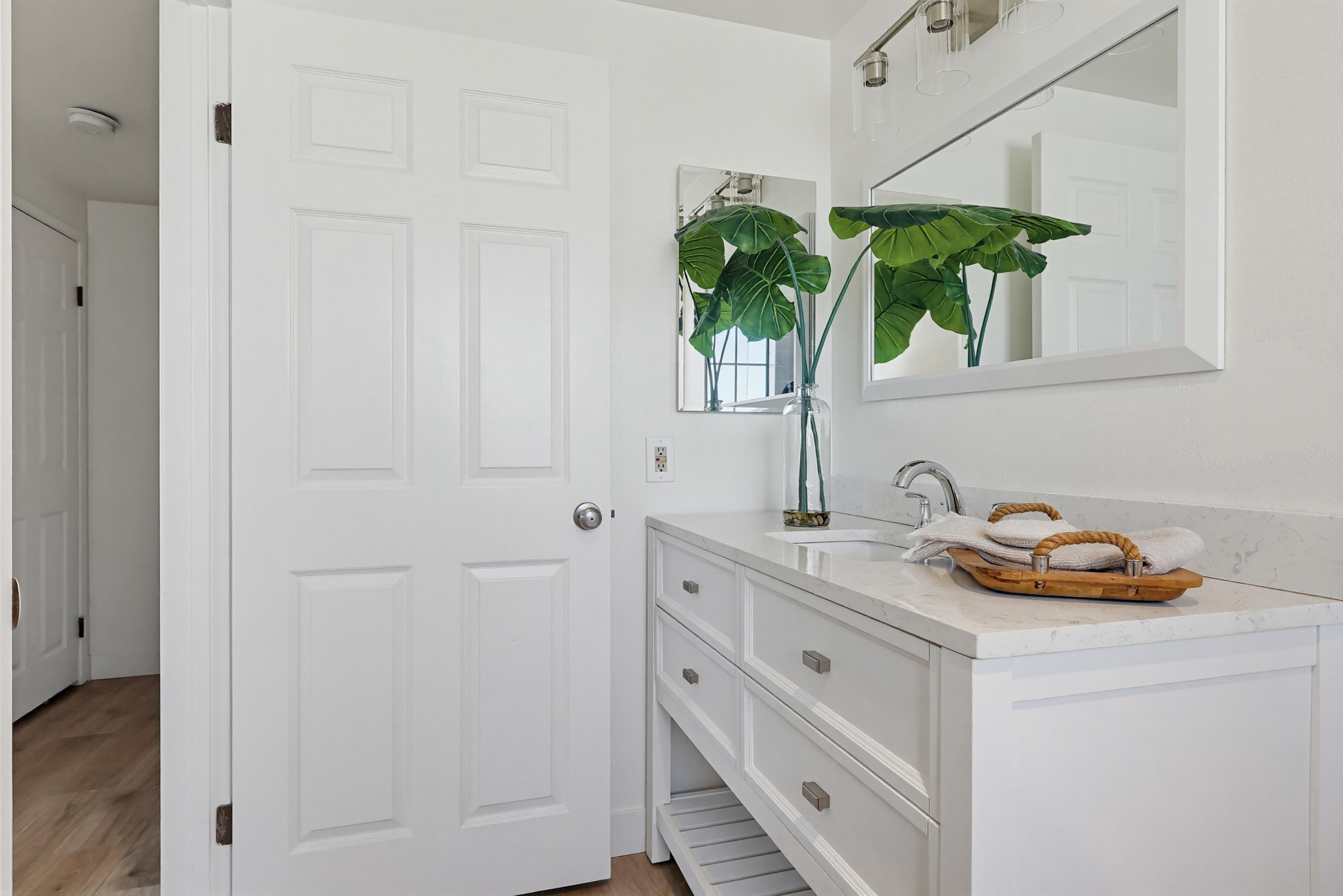 Virtual tour photo 34 of 48 for 4029 S Pacific Ave Apt 1