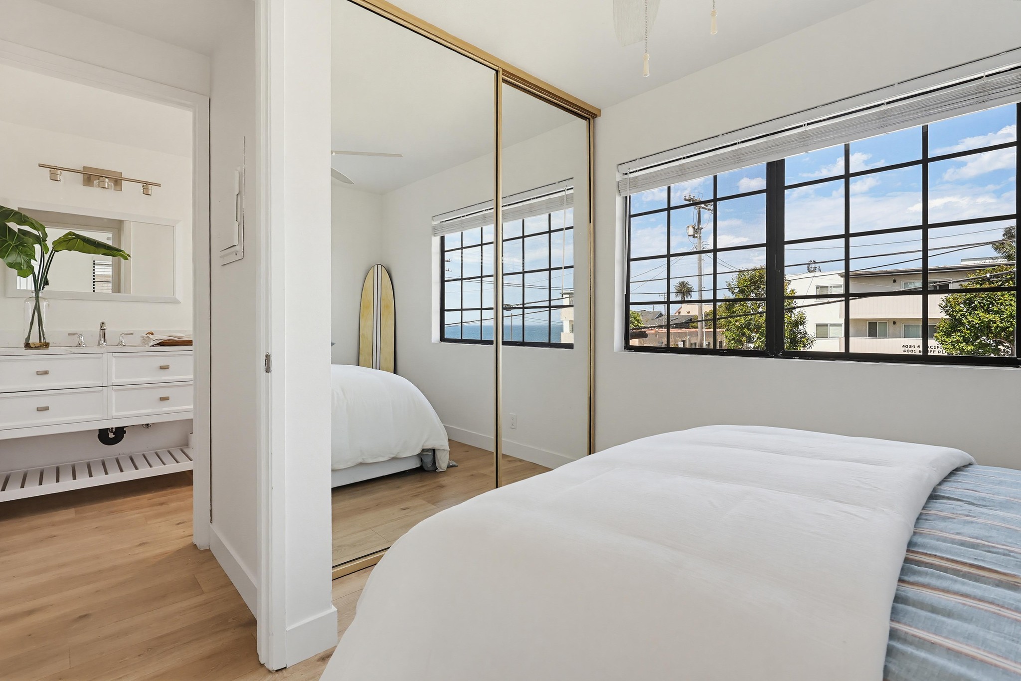 Virtual tour photo 36 of 48 for 4029 S Pacific Ave Apt 1