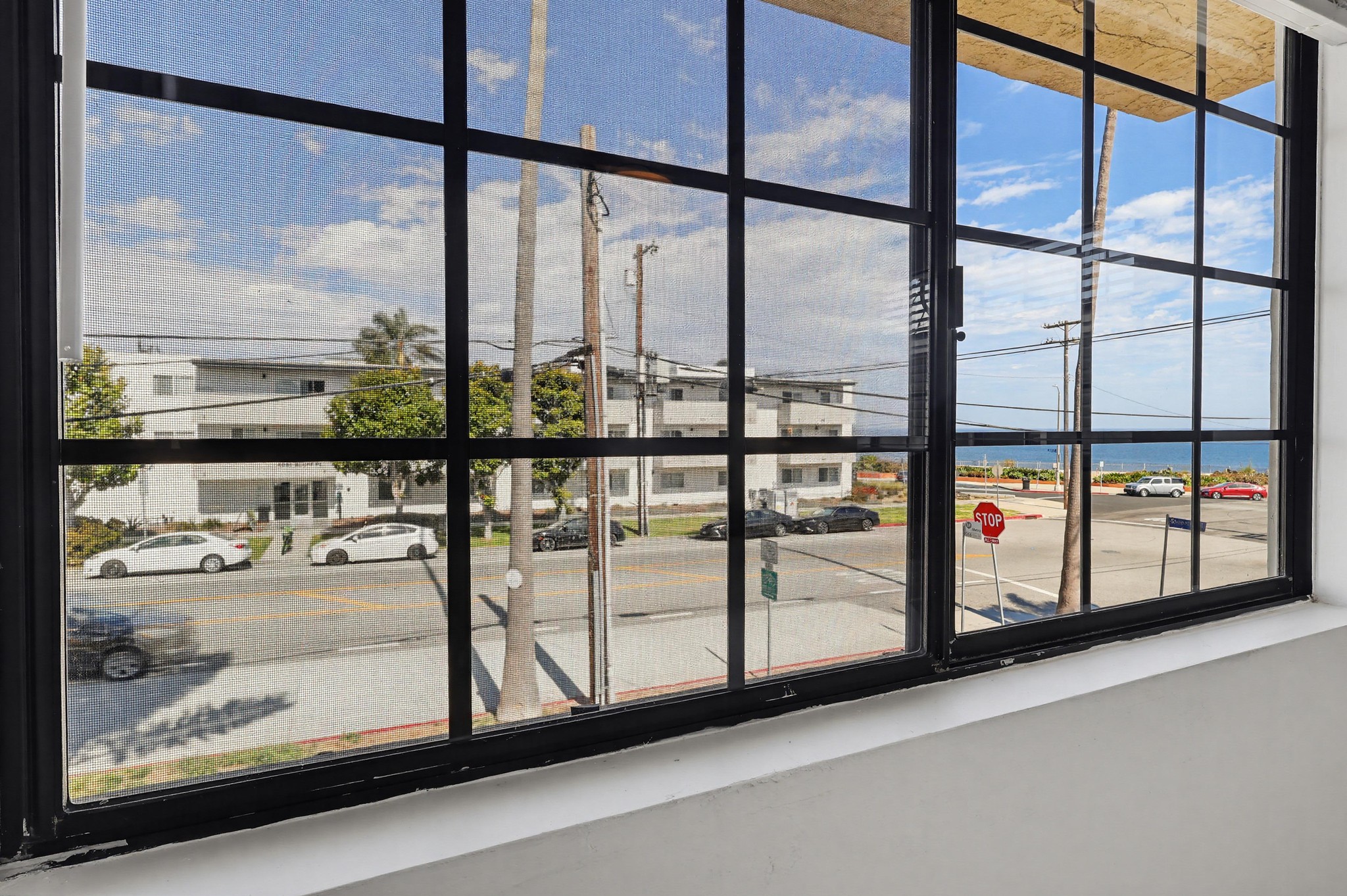 Virtual tour photo 37 of 48 for 4029 S Pacific Ave Apt 1