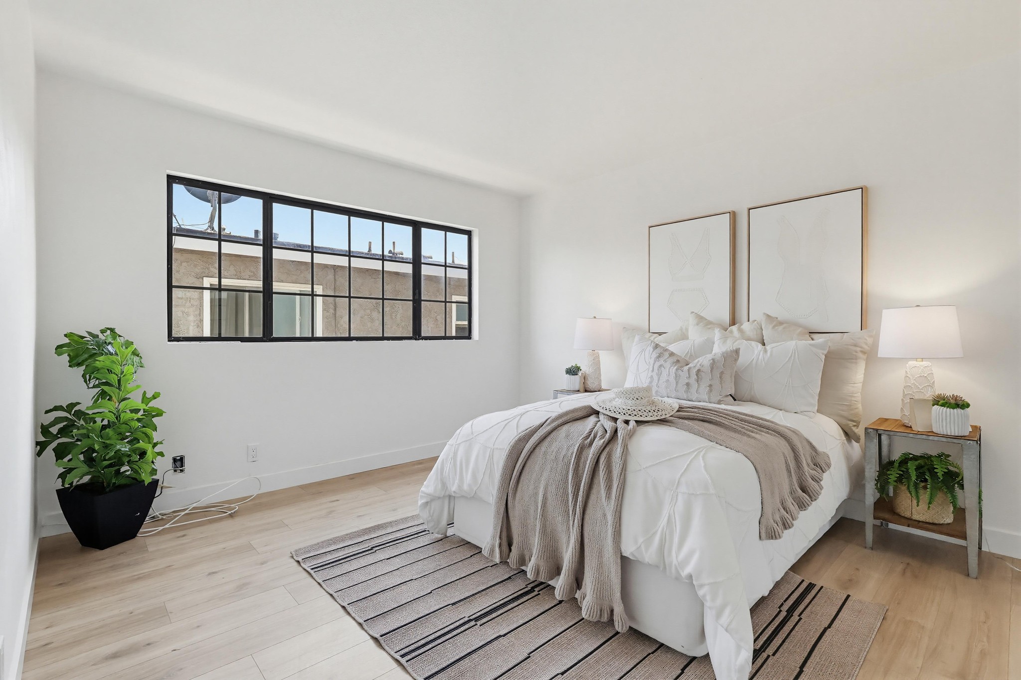 Virtual tour photo 38 of 48 for 4029 S Pacific Ave Apt 1