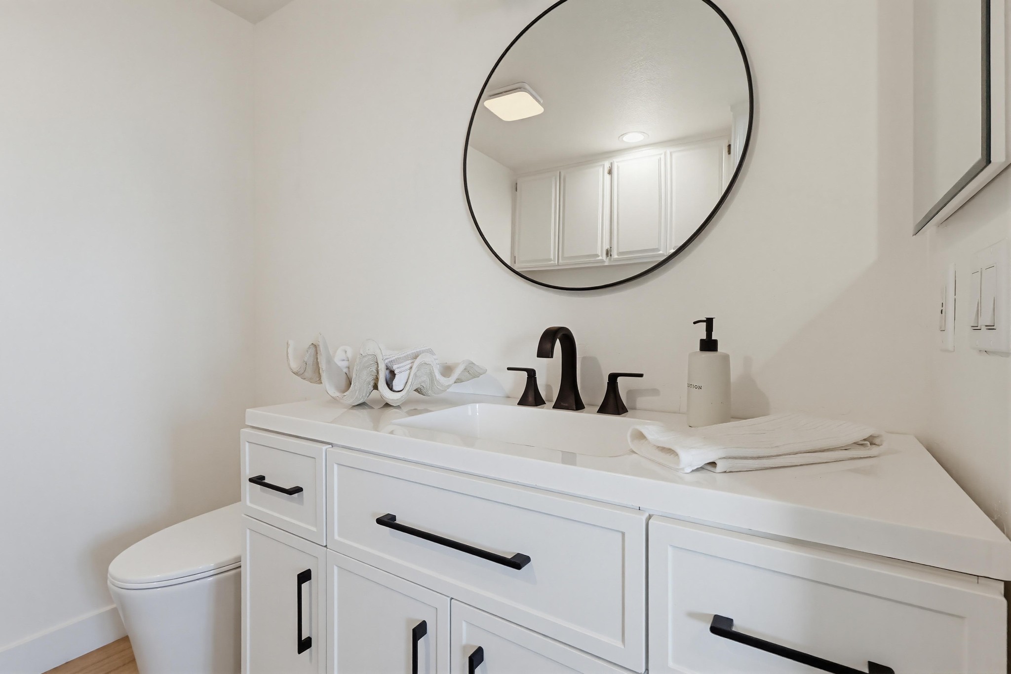 Virtual tour photo 44 of 48 for 4029 S Pacific Ave Apt 1