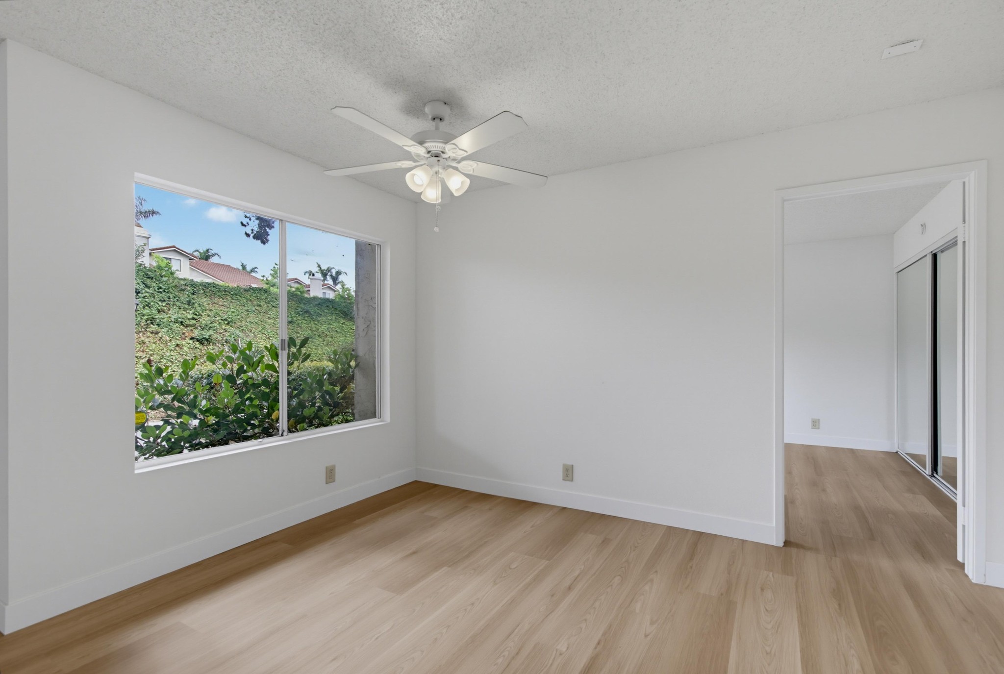 Virtual tour photo 9 of 35 for 4030 Porte La Paz Unit 90