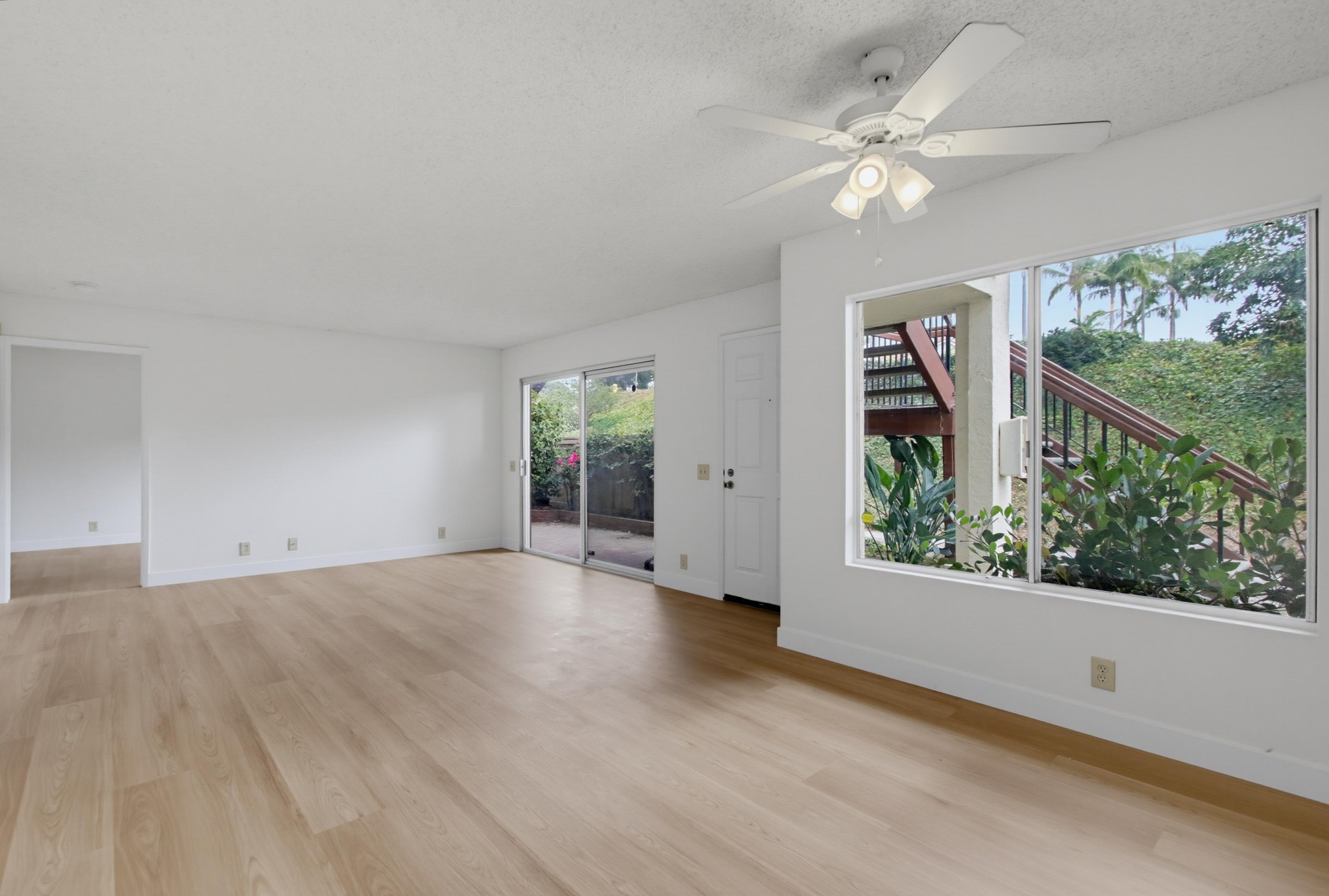 Virtual tour photo 11 of 35 for 4030 Porte La Paz Unit 90
