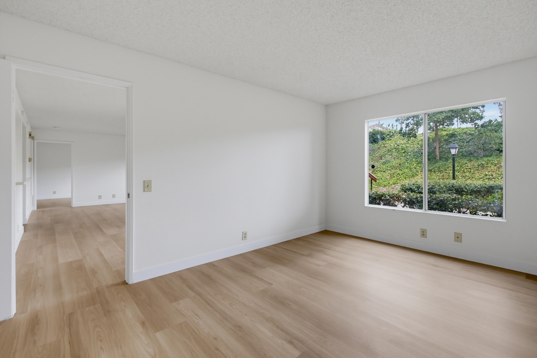 Virtual tour photo 18 of 35 for 4030 Porte La Paz Unit 90
