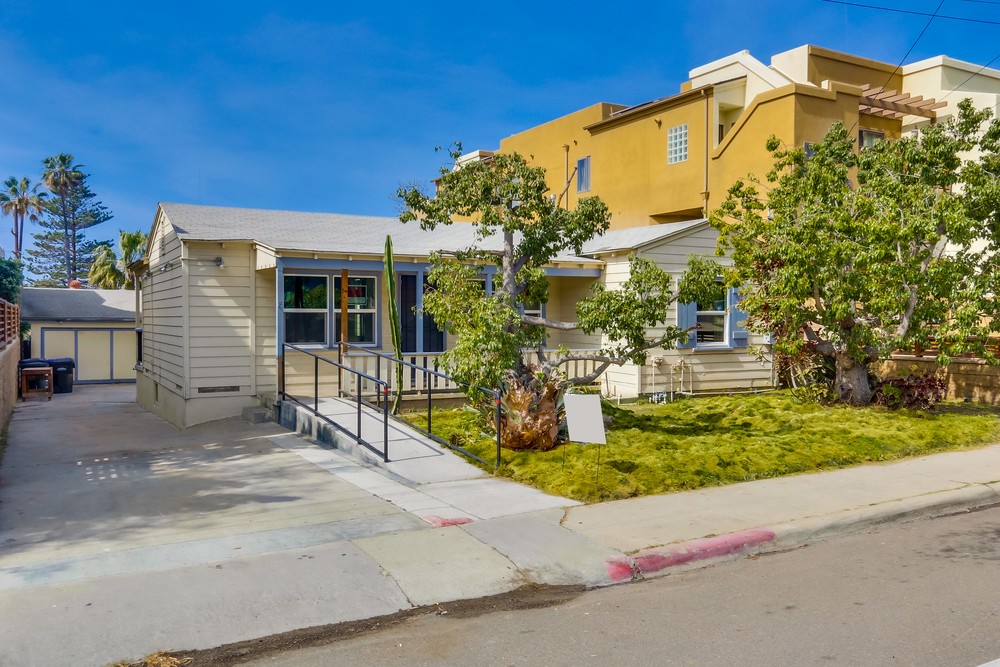 Virtual tour photo 3 of 59 for 4032 Riviera Dr