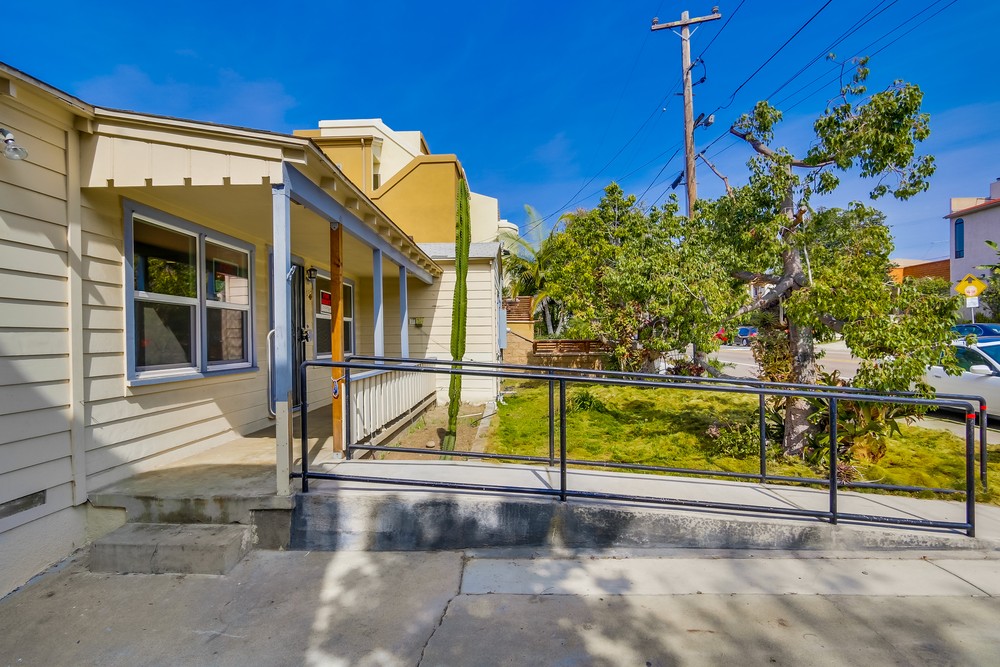 Virtual tour photo 9 of 59 for 4032 Riviera Dr