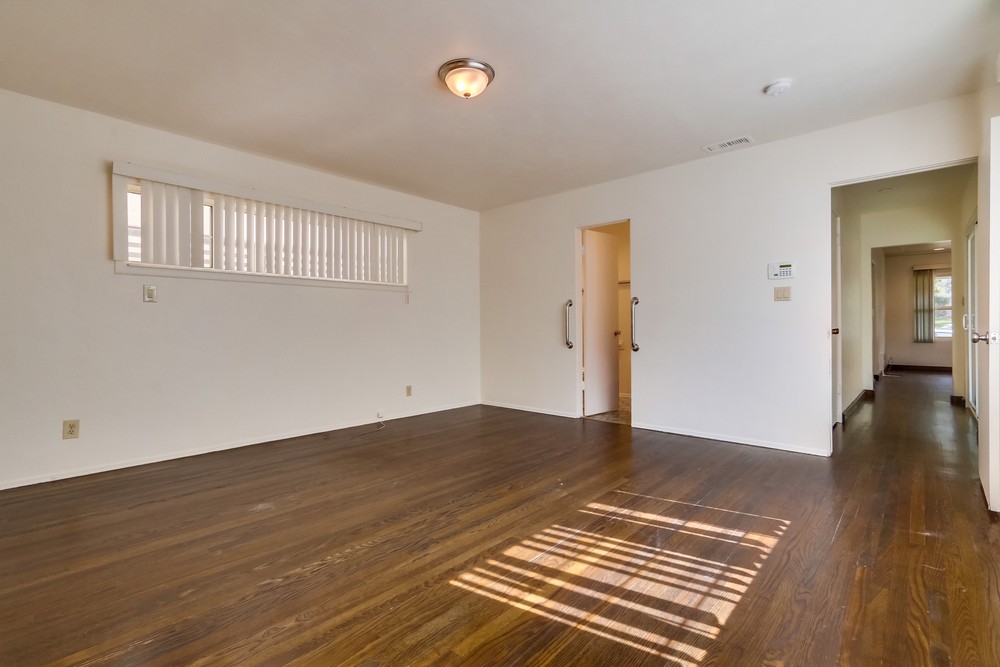 Virtual tour photo 31 of 59 for 4032 Riviera Dr