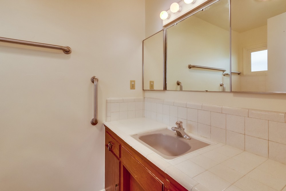 Virtual tour photo 40 of 59 for 4032 Riviera Dr