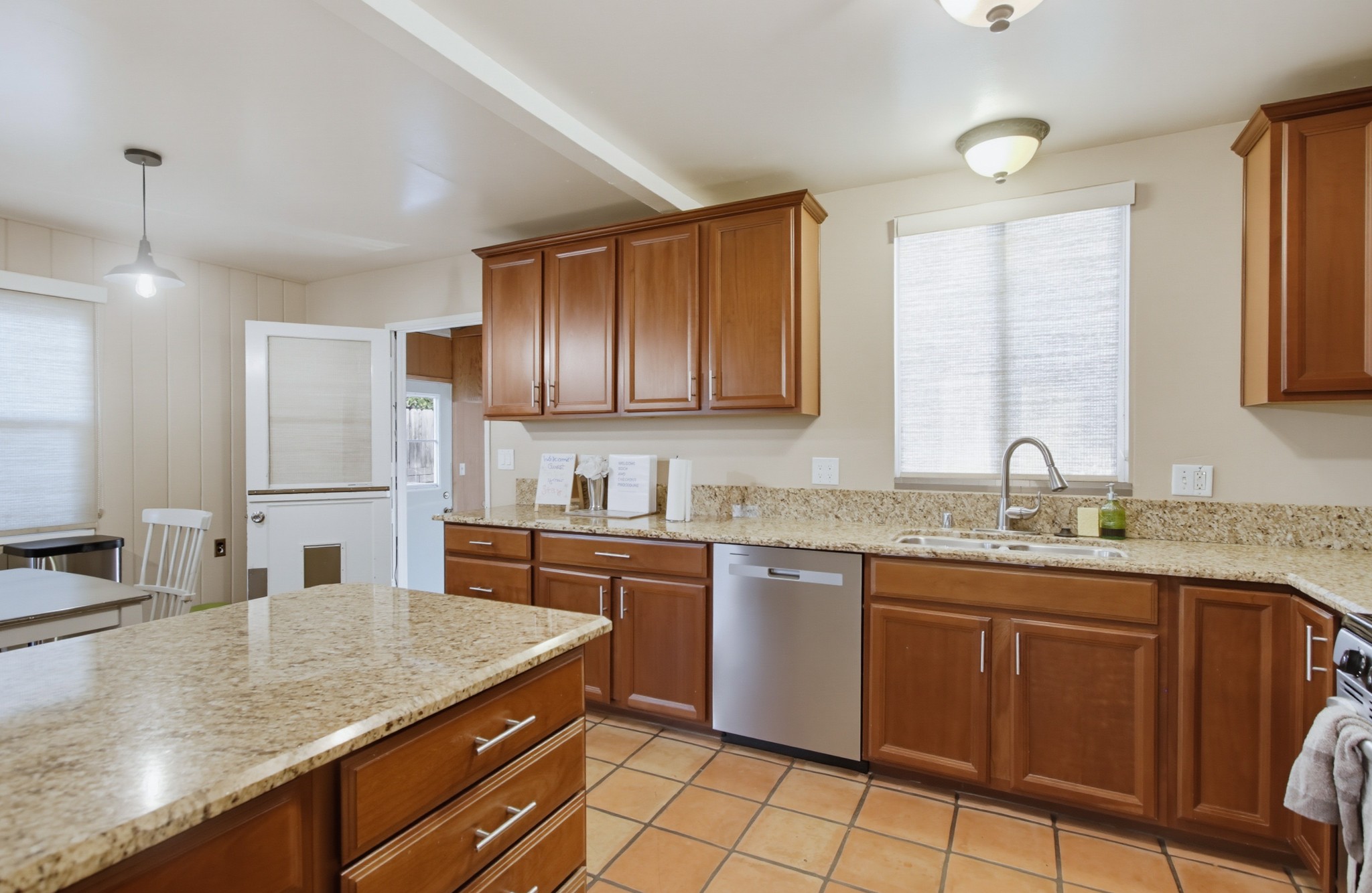 Virtual tour photo 33 of 84 for 4034 Epanow Ave