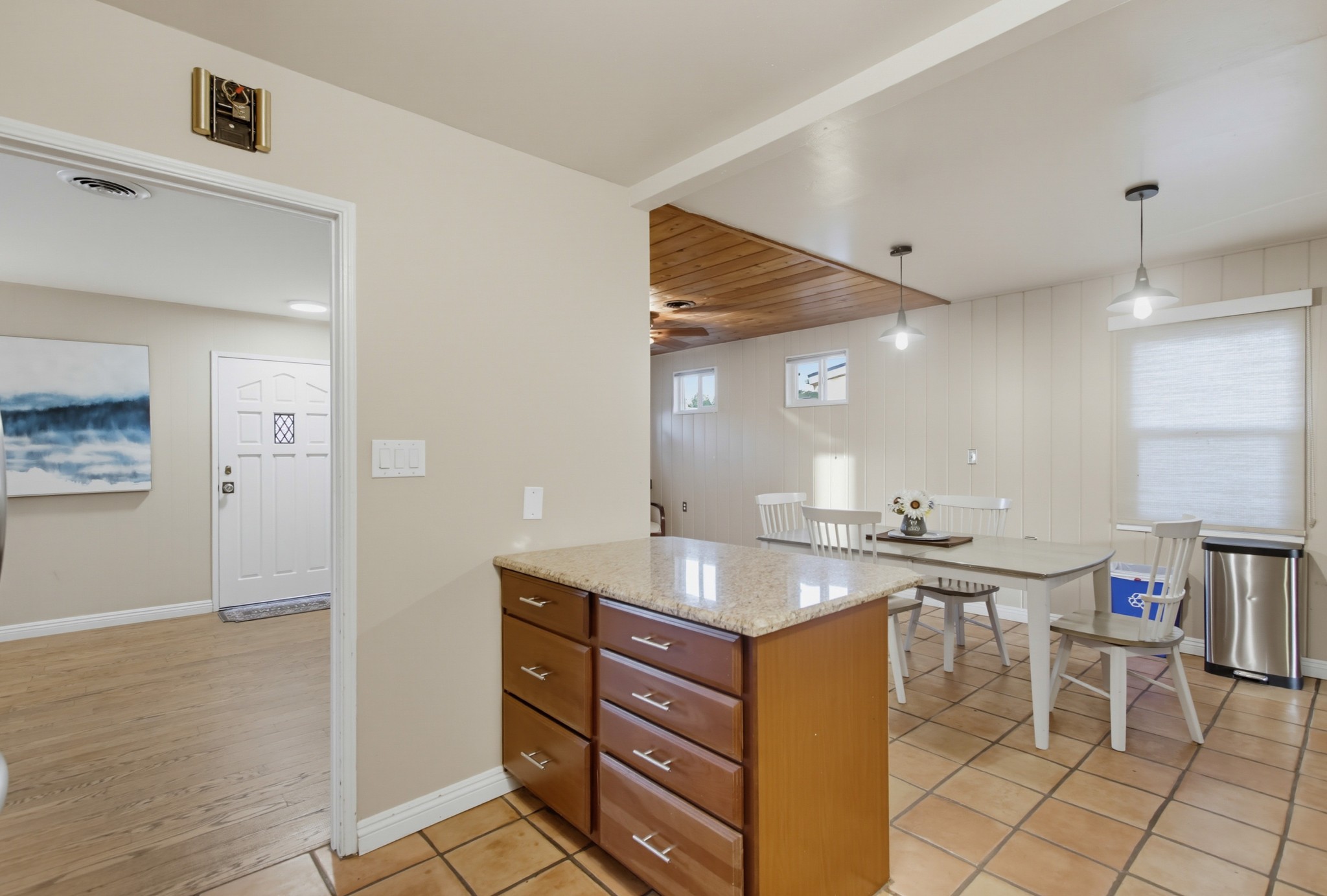 Virtual tour photo 34 of 84 for 4034 Epanow Ave