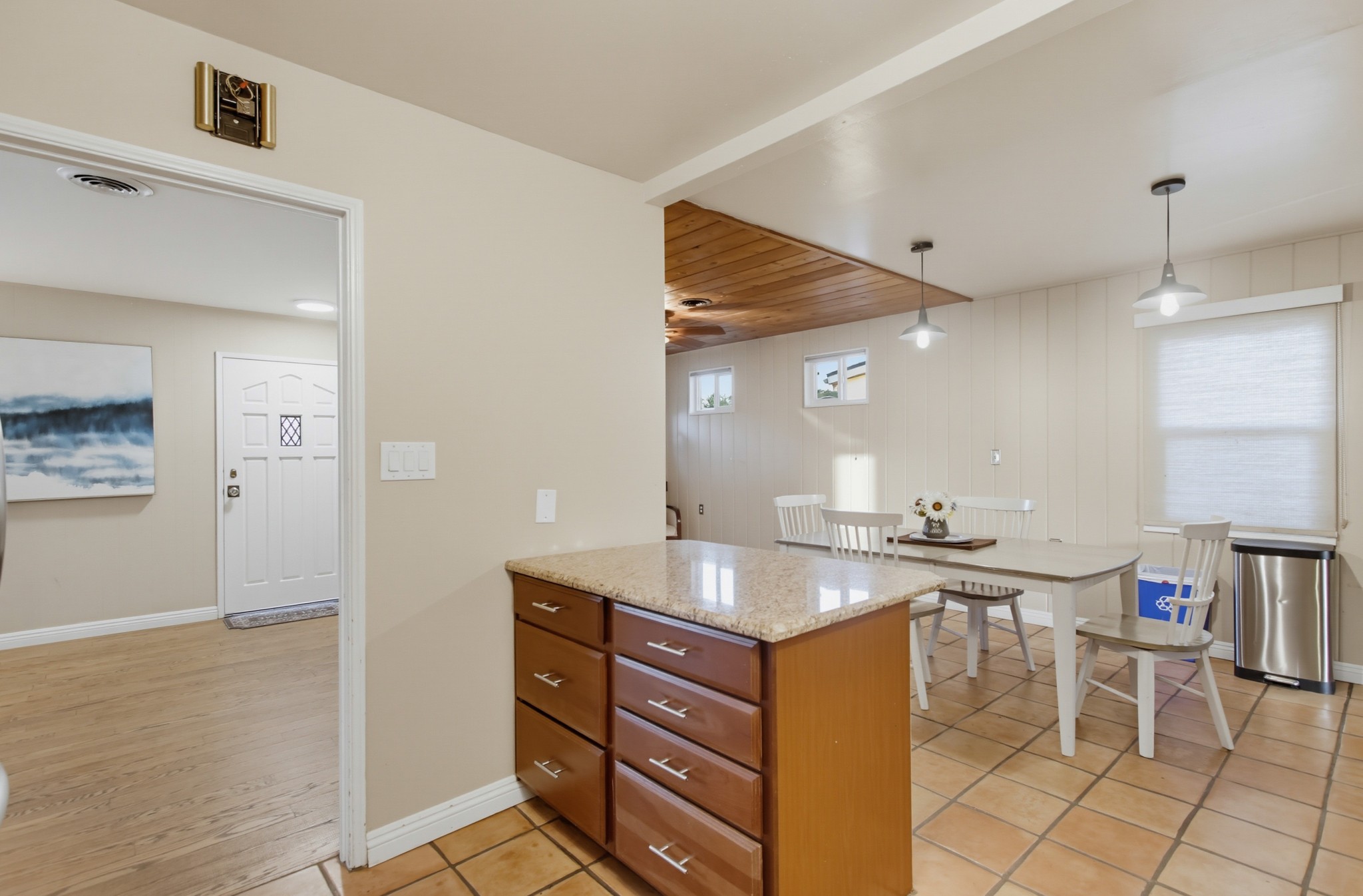 Virtual tour photo 35 of 84 for 4034 Epanow Ave